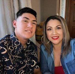 Meet your Posher, Mara